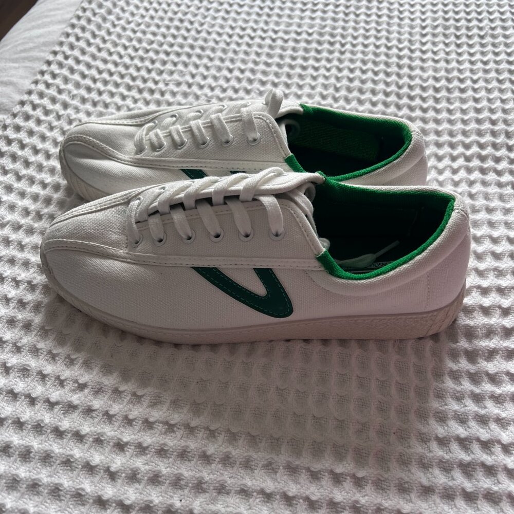 NWOT Tretorn Green Nylite Sneakers - Picture 4 of 7